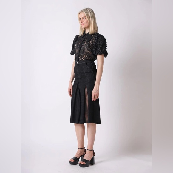 Sheer Flower Top with Puff Sleeves - Picture 3 of 5